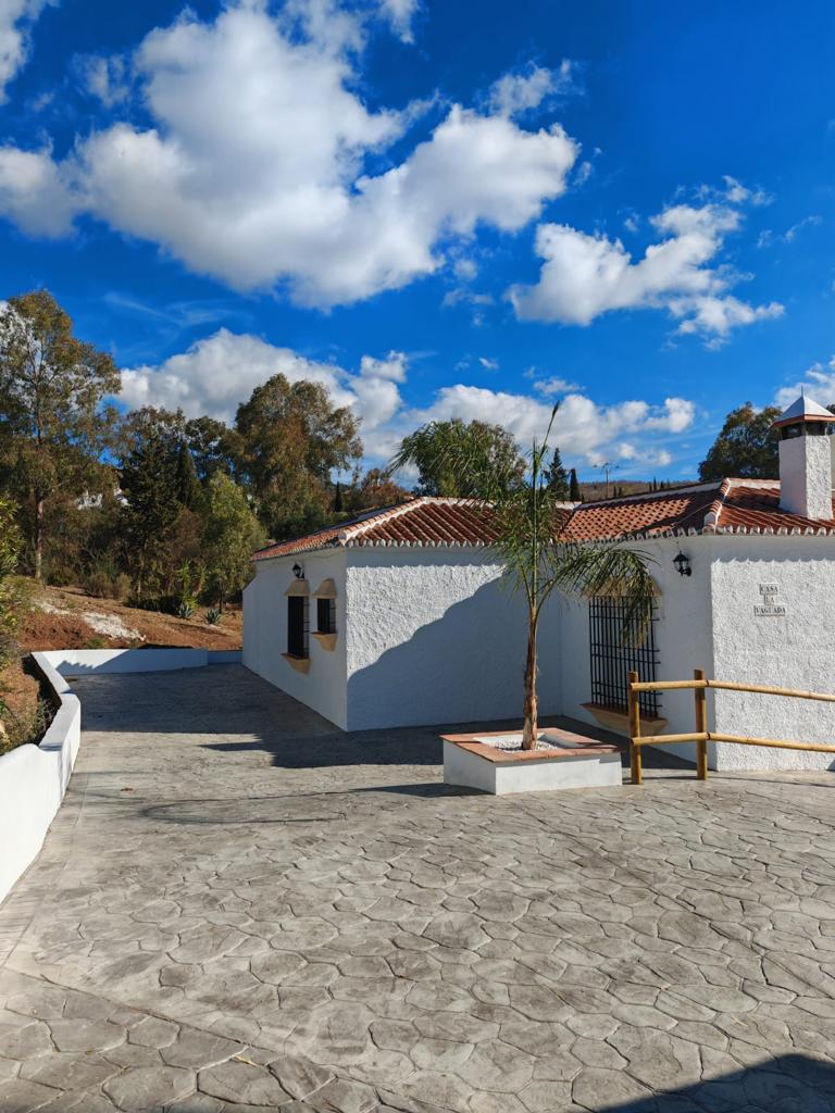 Chalethaus zum verkauf in Almogía