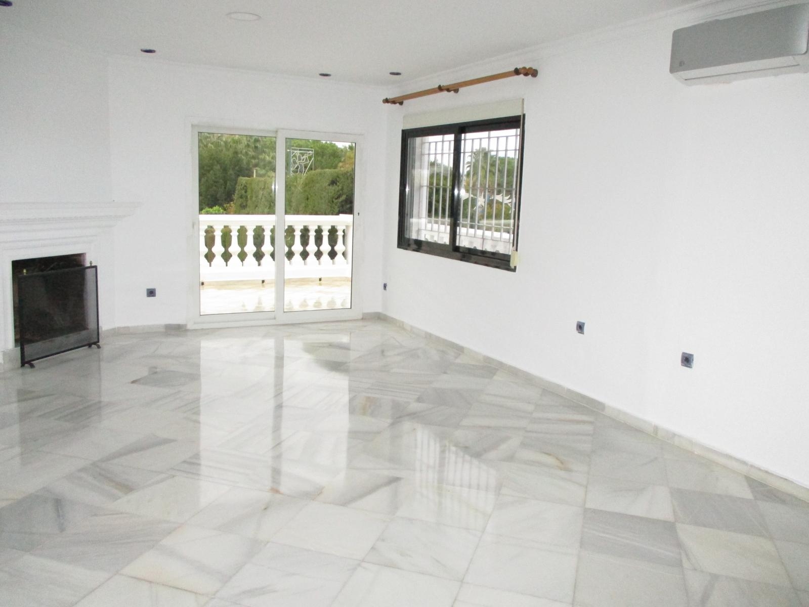 Villa for rent in Alhaurín de la Torre